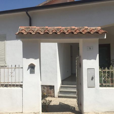 Bed and Breakfast A Casa Di Zia Oschiri Екстер'єр фото