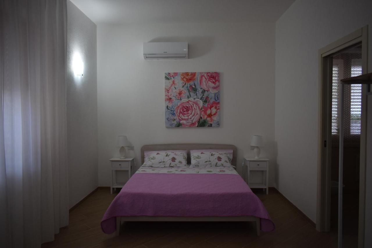 Bed and Breakfast A Casa Di Zia Oschiri Екстер'єр фото