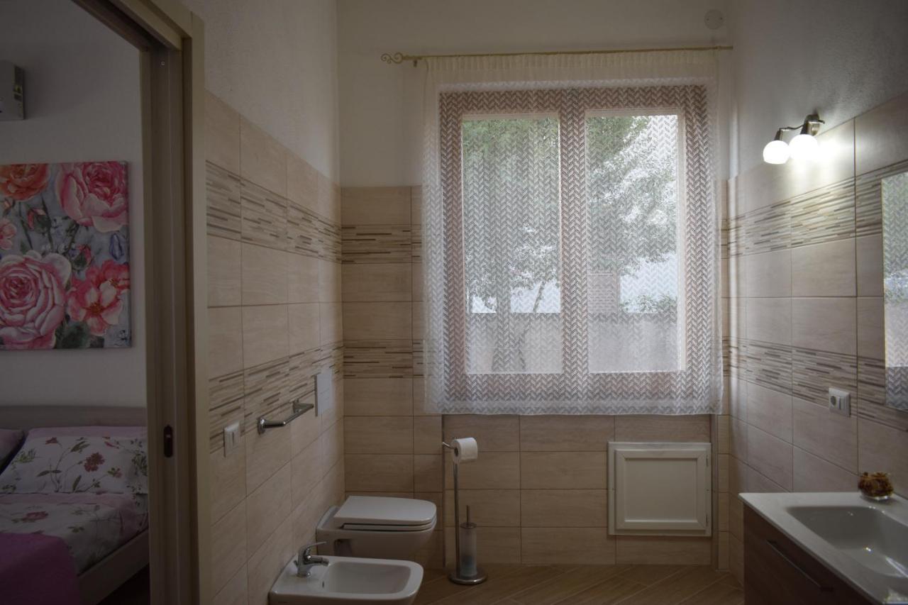 Bed and Breakfast A Casa Di Zia Oschiri Екстер'єр фото