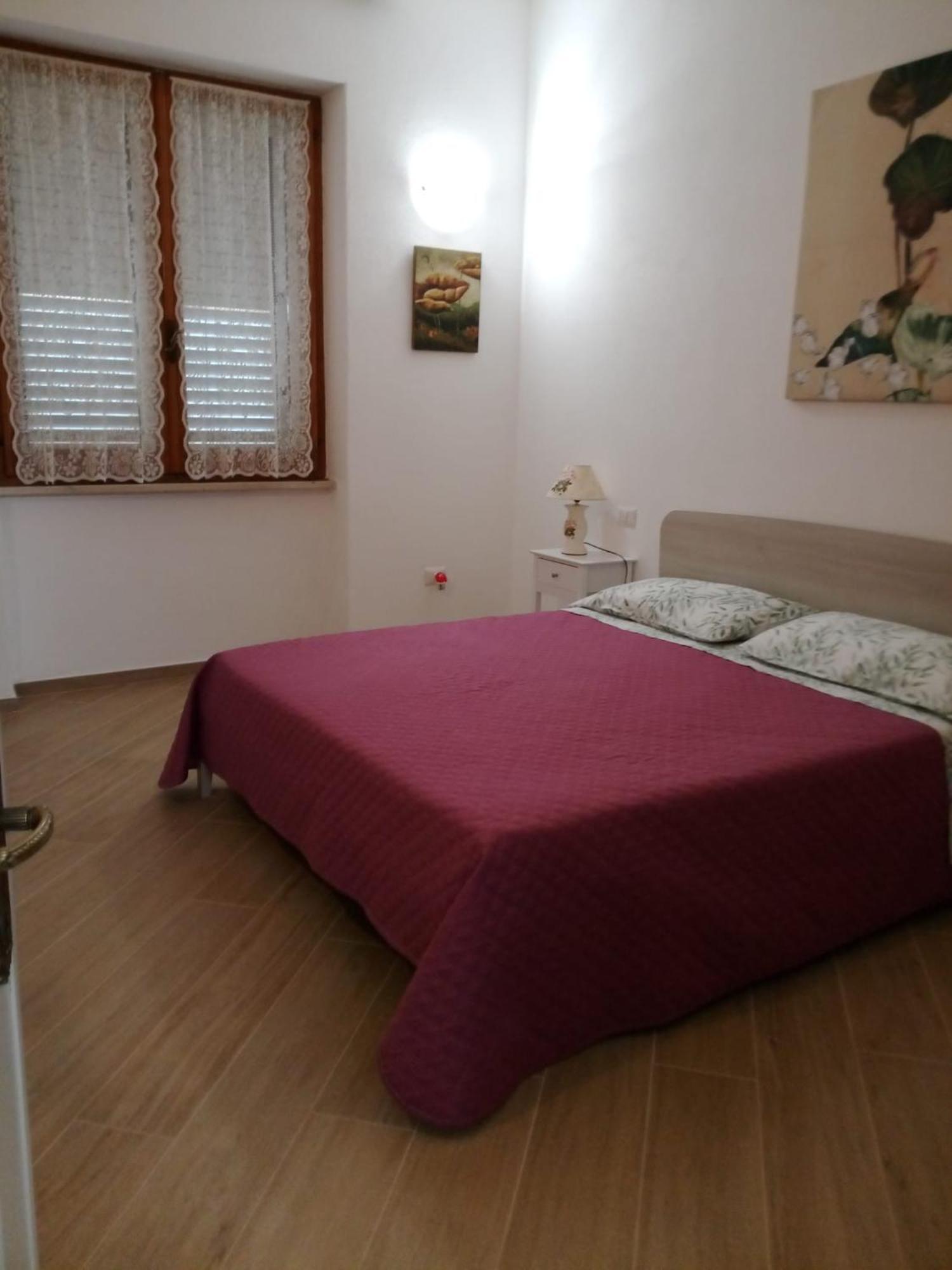 Bed and Breakfast A Casa Di Zia Oschiri Екстер'єр фото